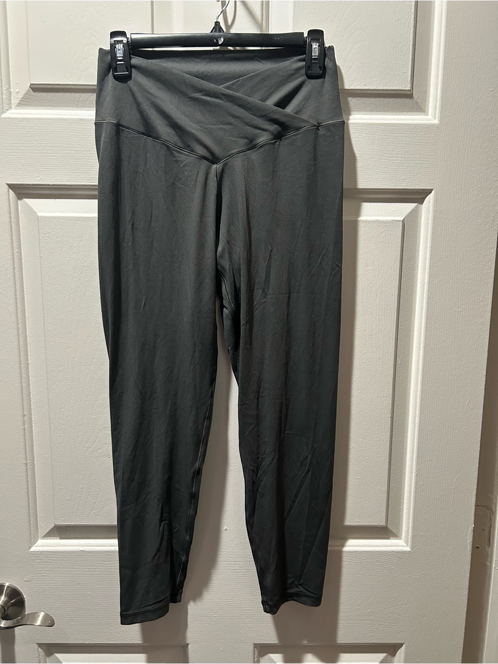 OFFLINE By Aerie Real Me High Waisted Crossover 7/8 Length Legging Smoked Gray